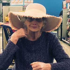 Meet your Posher, Sara